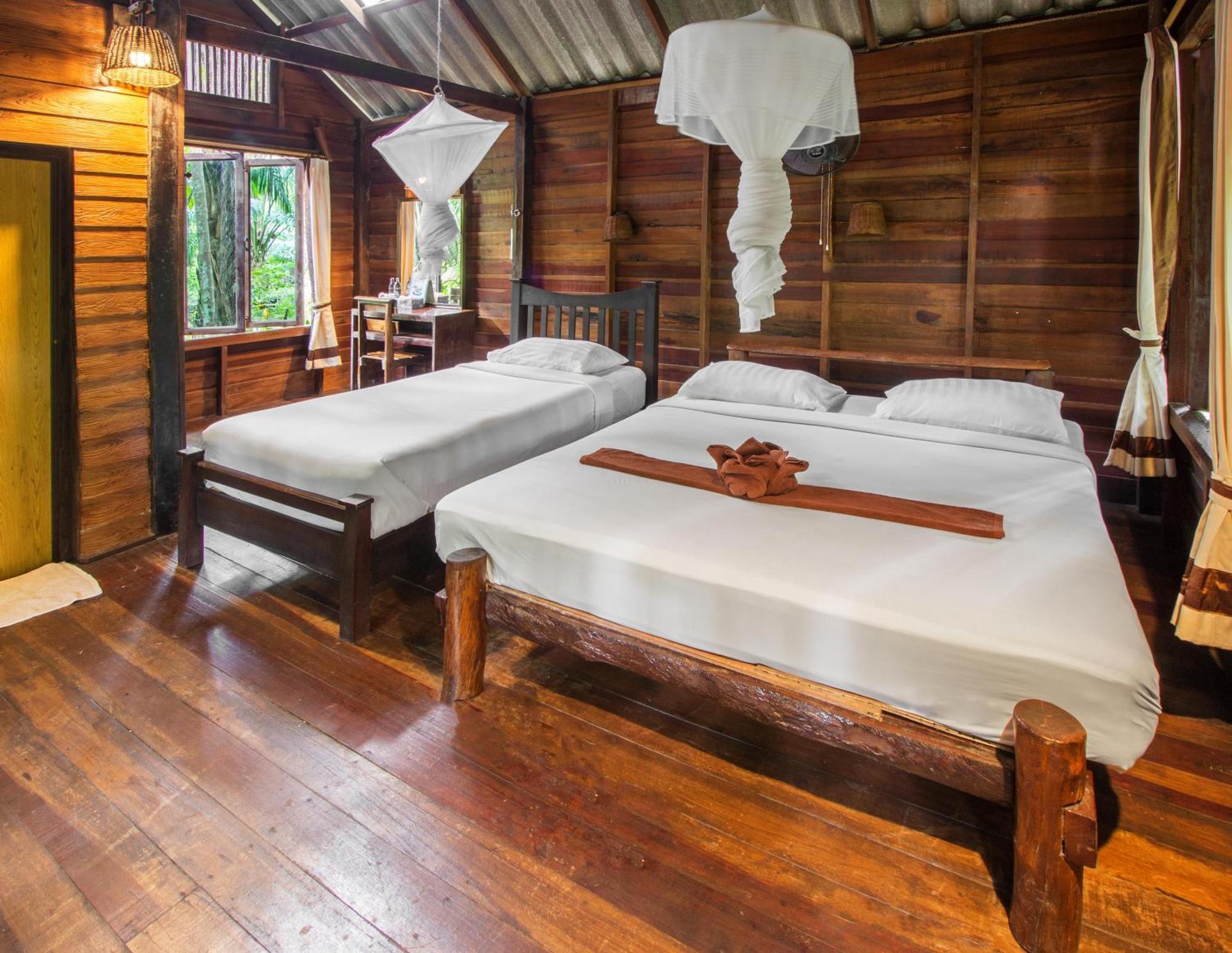 Khao Sok Riverside Cottages Khao Sok National Park エクステリア 写真