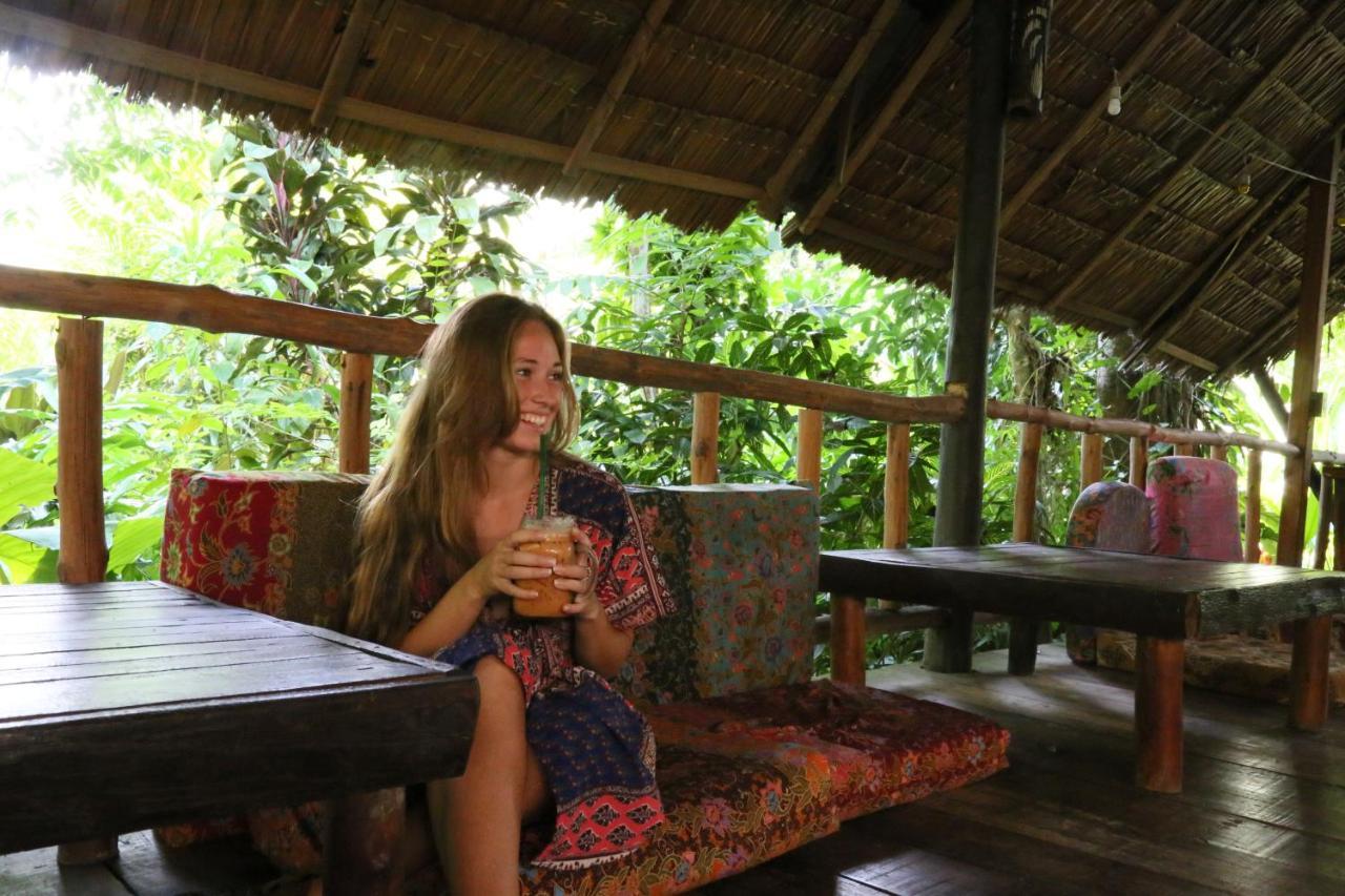 Khao Sok Riverside Cottages Khao Sok National Park エクステリア 写真